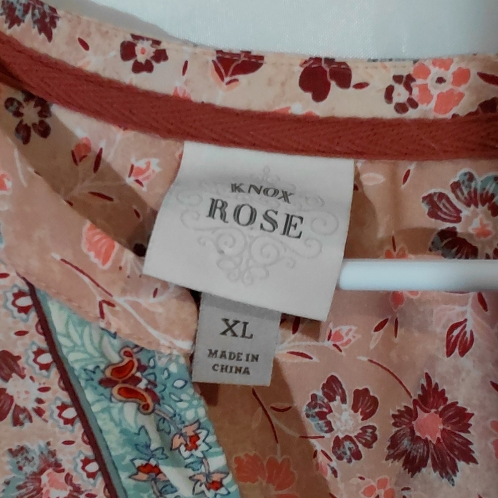 Knox Rose Peach Floral Tunic with Blue Trim - Picture 5 of 13